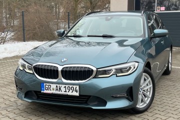 BMW Seria 3 330i xDrive Sport